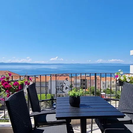 Tomas Apartmán