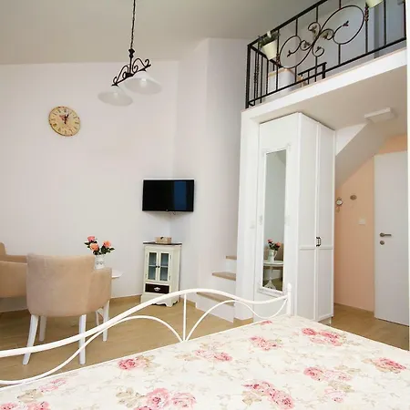 Tomas Apartment *