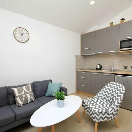 Tomas Apartment